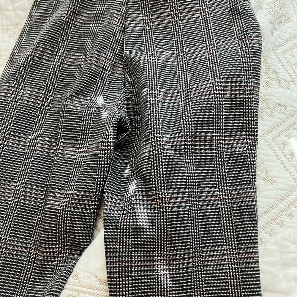 Tahari plaid pull on leggings high waist